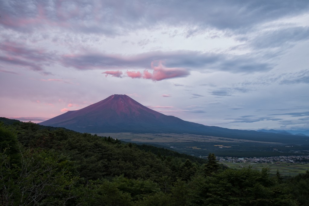 YUGA KURITA Nikon D800E Mount Fuji RED FUJI Sunrise Dawn SIGMA ART 24-105mm_KE48634