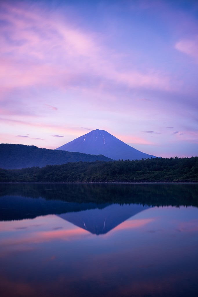 Yuga Kurita Lake Saiko Mount Fuji Reflection_KE06536